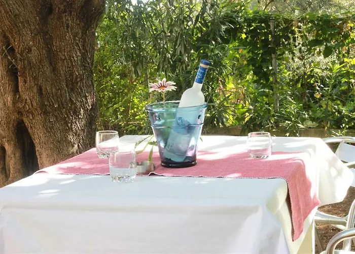 Lefkada Summer House Near The Nikiana