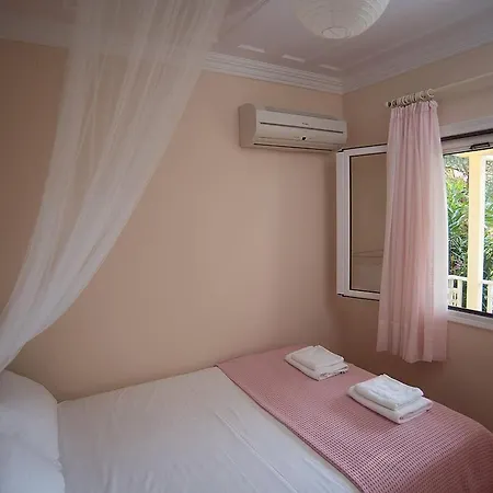 Lefkada Summer House Near The ניקיאנה