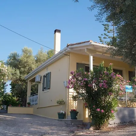 Lefkada Summer House Near The Nyaraló
