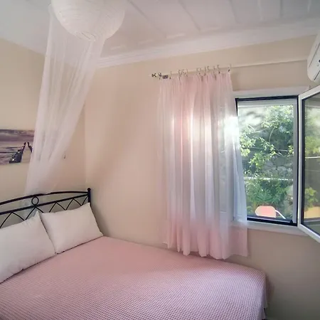בית נופש Lefkada Summer House Near The ניקיאנה