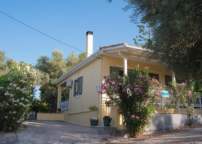 Lefkada Summer House Near The Nyaraló